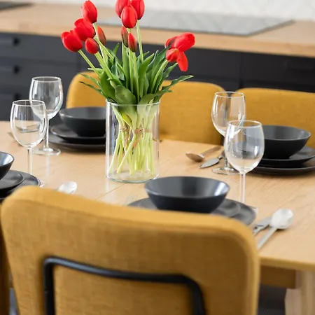 Komfortowy Dla 4 Osób Z Parkingiem By Renters Apartament