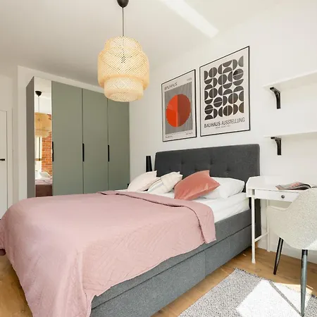 Komfortowy Dla 4 Osób Z Parkingiem By Renters Apartament