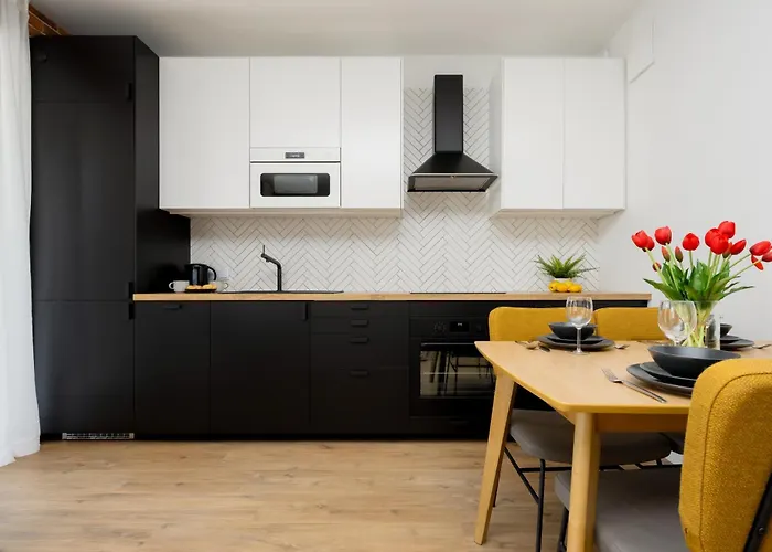 Apartment Komfortowy Dla 4 Osob Z Parkingiem By Renters Warsaw